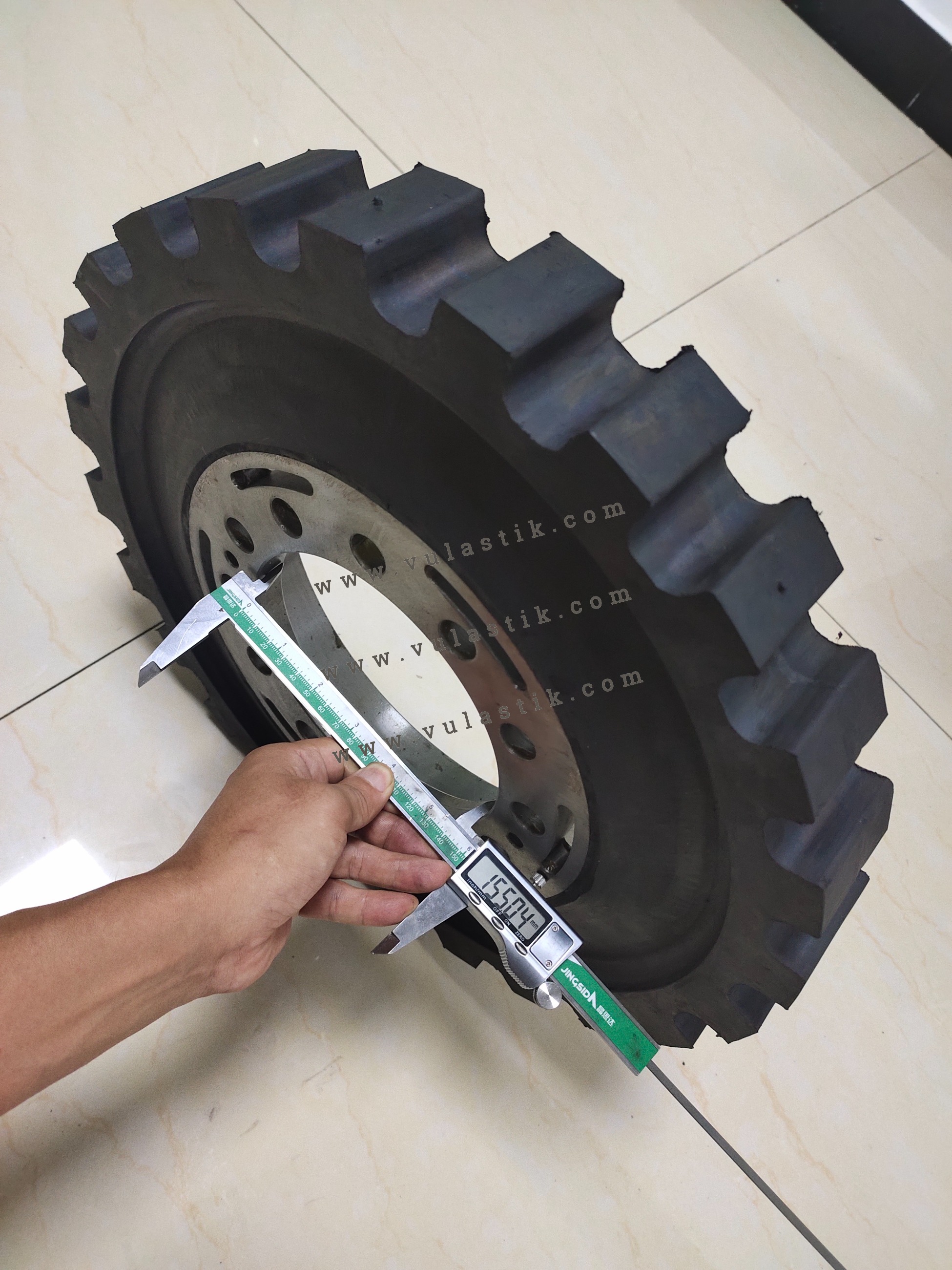 We specialize in selling CENTA and VULKAN vulastik.com brand couplings